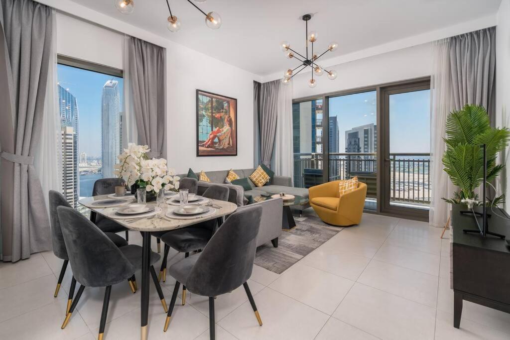 Luxury 2bedroom Creek Balcony & Views Dubai