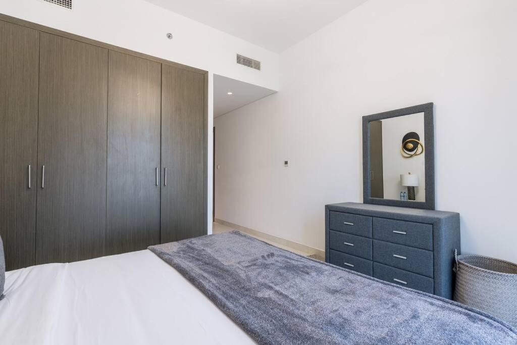 Luxury 2bedroom Creek Balcony & Views Apartment *